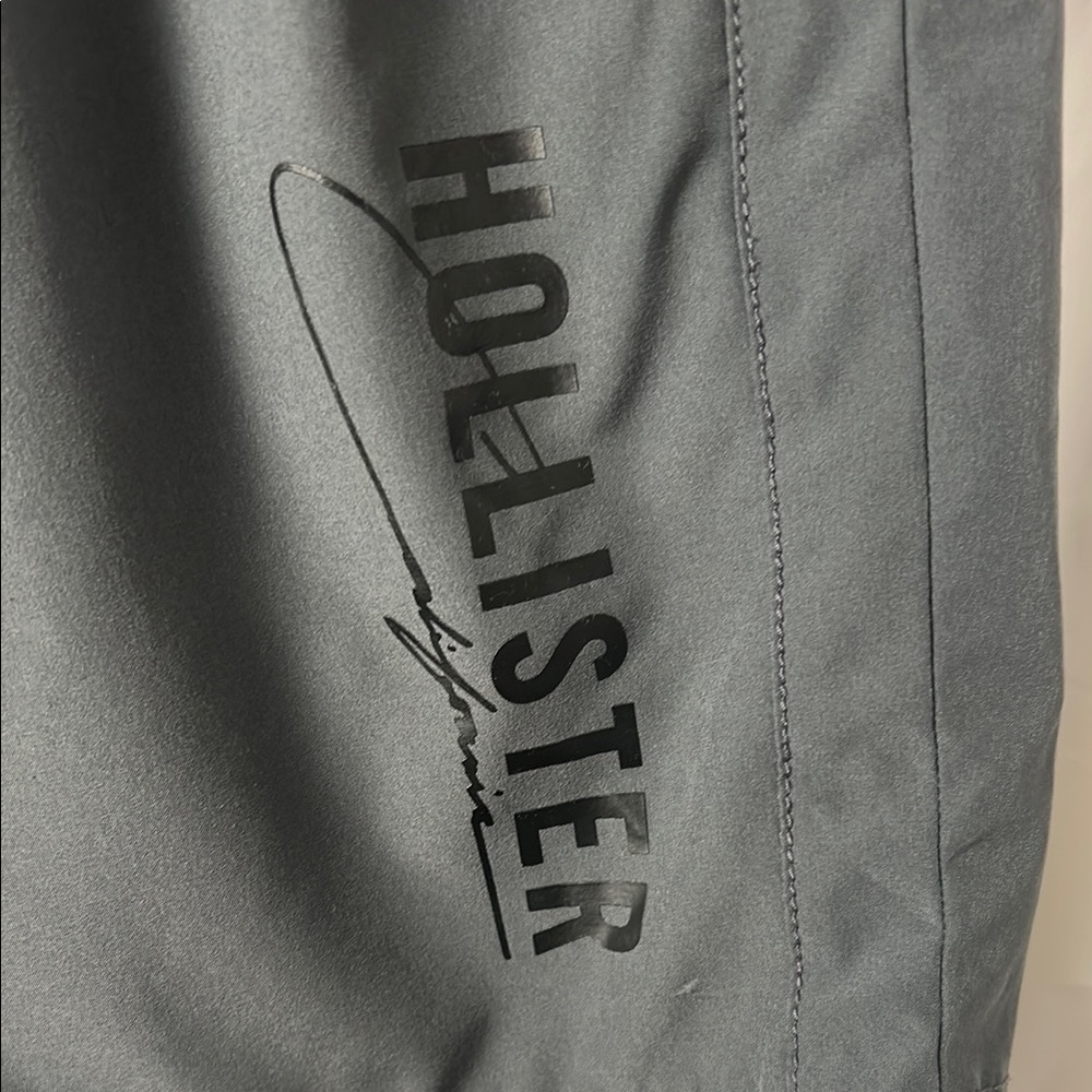 Hollister Charcoal Everyday Shorts men size medium athletic gym shorts leisure - Picture 6 of 9